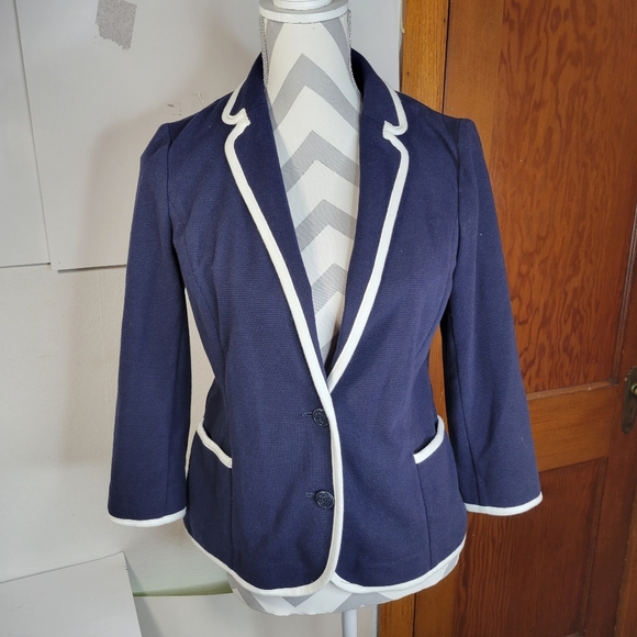 Talbots Jackets & Blazers - Womans Talbots Navy White Accents Crop 2 button Jacket Size Small Small spot